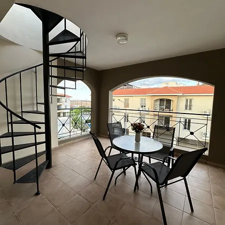 2 Bedroom Penthouse With Swimming Pool *
