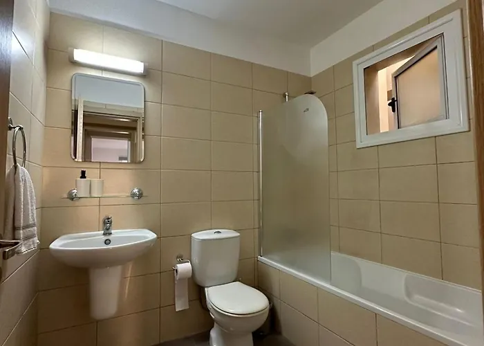 Διαμέρισμα 2 Bedroom Penthouse With Swimming Pool