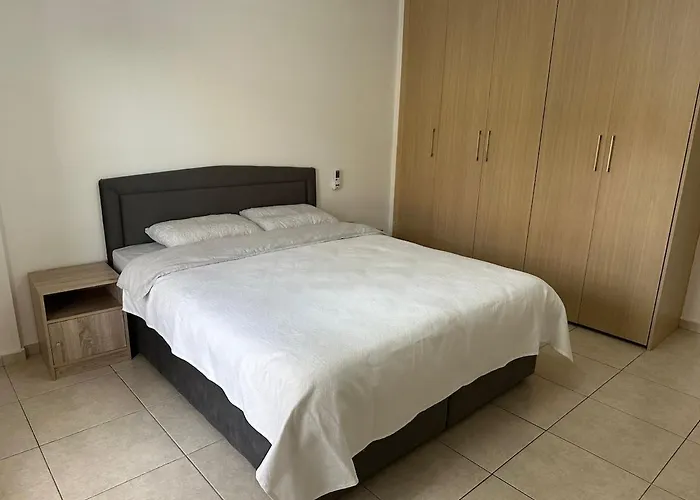 Apartament 2 Bedroom Penthouse With Swimming Pool