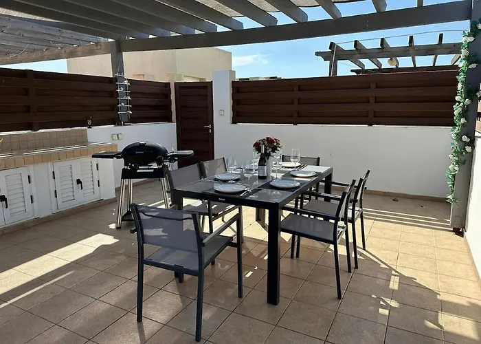 2 Bedroom Penthouse With Swimming Pool Apartament *